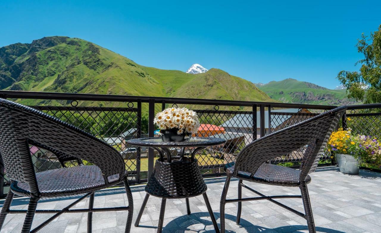 Travel Inn Kazbegi Ngoại thất bức ảnh