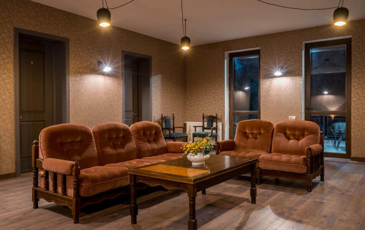 Travel Inn Kazbegi Ngoại thất bức ảnh